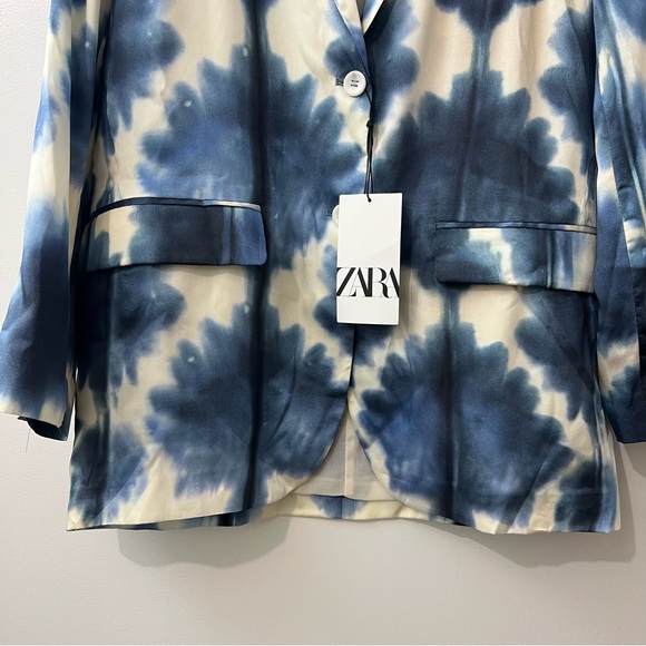 Zara NWT Blue White Blue Satin Tie Dye Artsy Printed Blazer Blogger’s Favorite - Picture 4 of 10